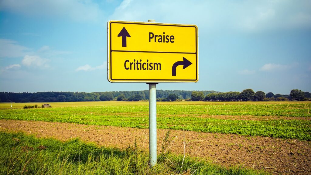 praise - criticism